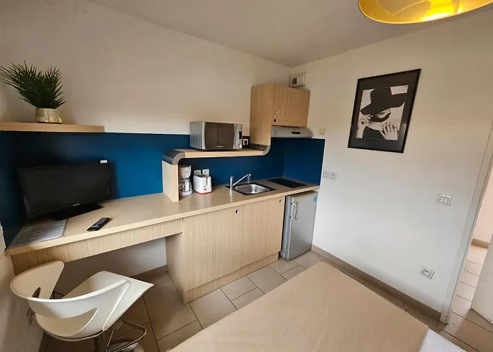 Apartment 302 Cosy Sur *